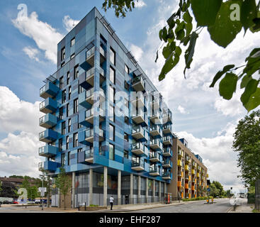 Route Lewisham élévation. Central Park Apartments, Lewisham., Londres, Royaume-Uni. Architecte : bptw partenariat, 2014. Banque D'Images