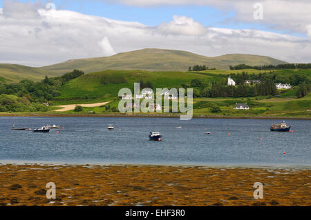 Bateaux dans la baie d'UIG, Isle of Skye Banque D'Images