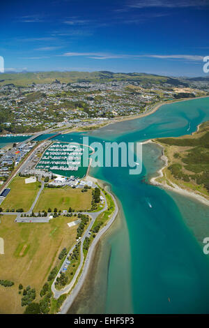 Domaine Ngatitoa, membre de la Marina, et Porirua Harbour, région de Wellington, Île du Nord, Nouvelle-Zélande - vue aérienne Banque D'Images