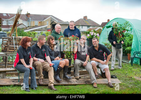 Les membres du Club de Chili Clifton Bristol réunion à l'attribution de Dovercourt UK Banque D'Images