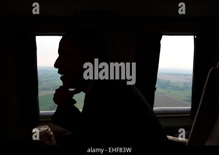 Le président américain Barack Obama se rend à bord de l'un en route vers Stonehenge Wiltshire en Angleterre, à la suite du Sommet de l'OTAN le 5 septembre 2014 à Newport, Pays de Galles. Banque D'Images