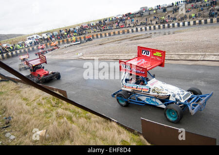 Formule 2 f2 voitures de stock car racing sur une piste ovale pistes à warton près de Blackpool uk race course courses grand grand aérodynamique Banque D'Images