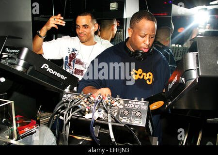 DJ Premier avec Jarren à Kaberet à Londres. Banque D'Images
