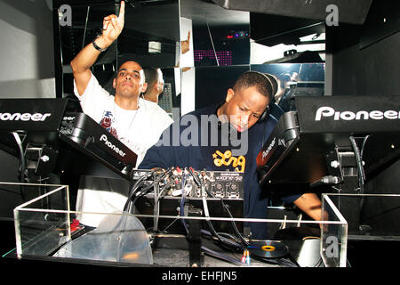 DJ Premier avec Jarren à Kaberet à Londres. Banque D'Images