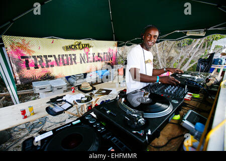 Trevor Nelson DJing en 2006 Banque D'Images