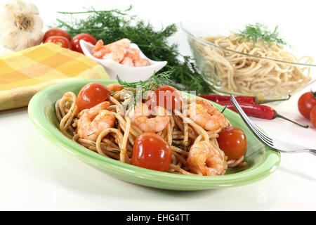 Spaghetti aux crevettes fraîches Banque D'Images