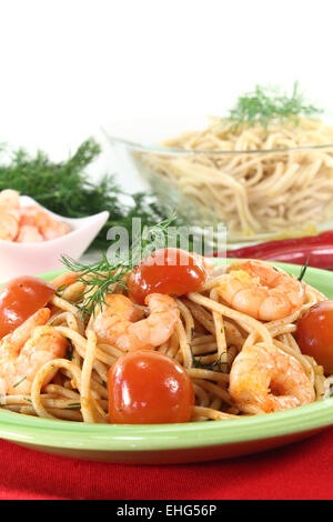 Spaghetti aux crevettes fraîches Banque D'Images