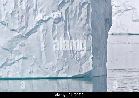 Iceberg dans l'Antarctique, grand iceberg tabulaire de près Banque D'Images