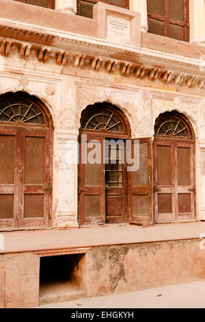 Une fois les restes d'une maison seigneuriale en Ram Bagh Park, Amritsar. Banque D'Images