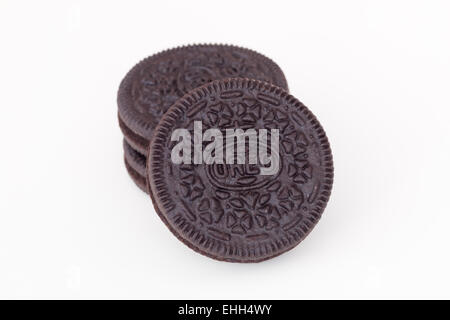 Un gros plan d'Oreo cookies sandwich. Banque D'Images