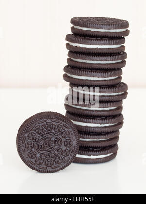 Une pile d'Oreo. Banque D'Images