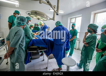 La chirurgie gynécologique à l'hôpital central de la Société afghane du Croissant-Rouge, Kaboul, Afghanistan Banque D'Images