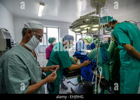 La chirurgie gynécologique à l'hôpital central de la Société afghane du Croissant-Rouge, Kaboul, Afghanistan Banque D'Images