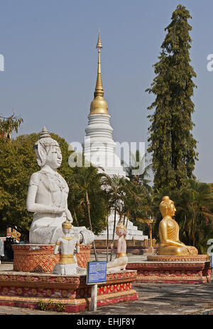 Wat Pa Charoen Tham Banque D'Images