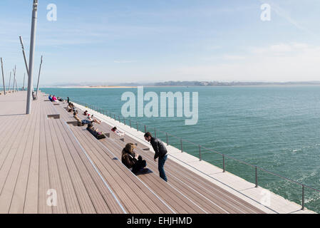 SANTANDER, ESPAGNE - 10 mars 2015 : les tournières (le soleil fruité San Martin, près de la ville de Santander, capitale de la communauté autonome Banque D'Images