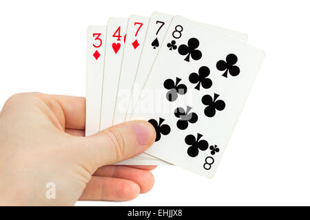 Man's hand holding cinq cartes à jouer (une mauvaise paire), isolé sur fond blanc Banque D'Images