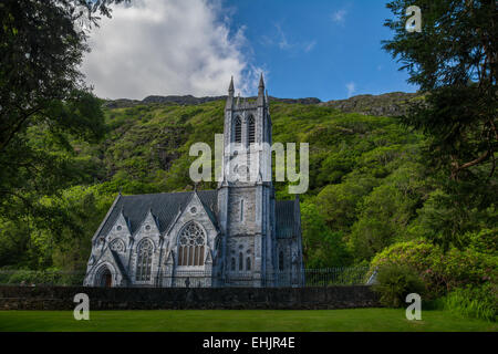 Chirch à l'abbaye de Kylemore, Connemara, Galway, République d'Irlande Banque D'Images