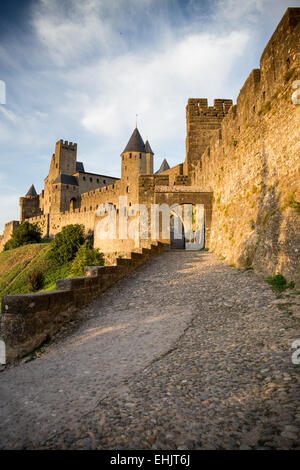 La forteresse médiévale et la ville fortifiée de Carcassonne dans le sud-ouest de la France, Europe Banque D'Images