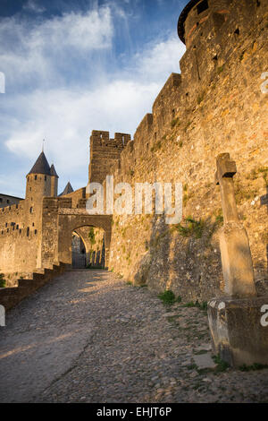 La forteresse médiévale et la ville fortifiée de Carcassonne dans le sud-ouest de la France, Europe Banque D'Images