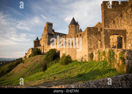 La forteresse médiévale et la ville fortifiée de Carcassonne dans le sud-ouest de la France, Europe Banque D'Images