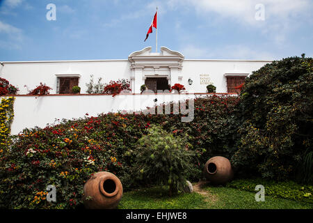 Le Museo Larco est nommé d'après Rafael Larco Hererra qui rassembla la vaste collection d'art précolombien vu là. Banque D'Images