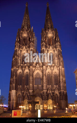 Kölner Dom, Hohe Domkirche St. officiellement Peter und Maria, Cologne, Allemagne Banque D'Images