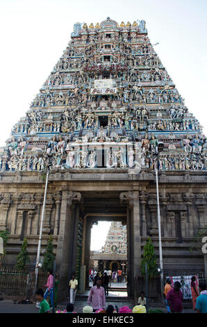 La conception architecturale du temple de Kapaleeshwara à Mylapore, Chennai, Inde, Asie Banque D'Images