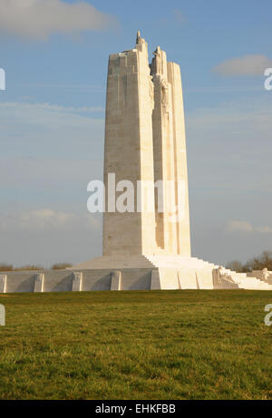 La magnifique et imposant monument de guerre canadien WW1, la crête de Vimy, en Belgique. Banque D'Images