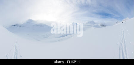 Ordre croissant vers le sommet de la montagne, Nallostugan Nallo hut, zone de montagne Kebnekaise, Kiruna, Suède, Europe, UNION EUROPÉENNE Banque D'Images