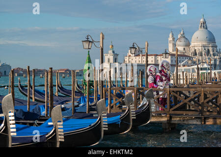 Les participants costumés carnaval, Venise, Italie Banque D'Images