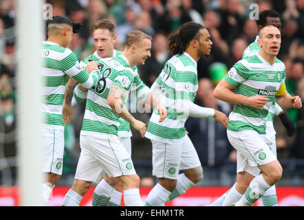 Hampden Park, Glasgow, Ecosse. Mar 15, 2015. La finale de la coupe de la ligue écossaise. Dundee United contre Celtic. Kris communes célèbre son but : Action Crédit Plus Sport/Alamy Live News Banque D'Images