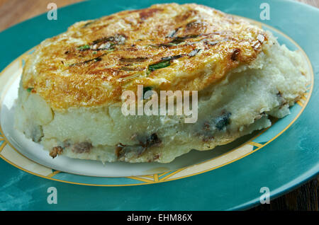 Des tortilla espagnole avec les sardines Banque D'Images