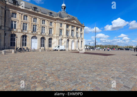 Place de la Bourse (1745-1747, conçu par Jacques-Ange Gabriel), Bordeaux, France Banque D'Images