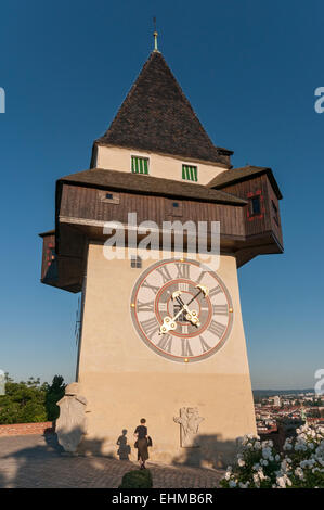 Uhrturm (Tour de l'horloge) sur Grazer Schlossberg Hill à Graz, en Styrie, Autriche Banque D'Images