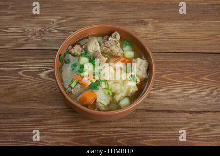 Med Kottsoppa klimp - viandes et légumes mangés en Suède. Banque D'Images