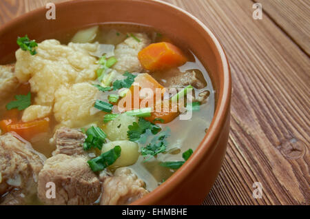 Med Kottsoppa klimp - viandes et légumes mangés en Suède. Banque D'Images