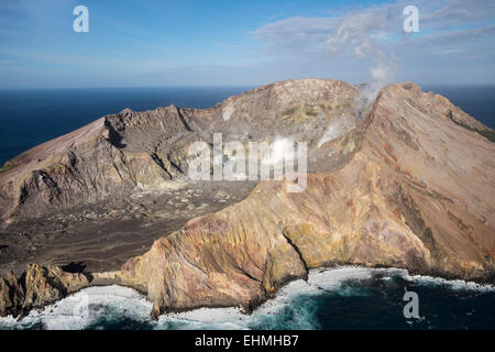 Vol en hélicoptère à l'Ile Blanche volcano 50km au large de Whakatane en Nouvelle-Zélande. Banque D'Images