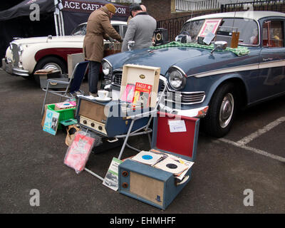 Londres, Royaume-Uni. Mar 15, 2015. Stand au Classic Car Boot Sale London South Bank 15/03/2015 Credit : Cabanel/Alamy Live News Banque D'Images