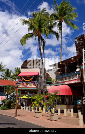 Boutiques et restaurants sur Front Street, Lahaina, Maui, Hawaii, USA Banque D'Images