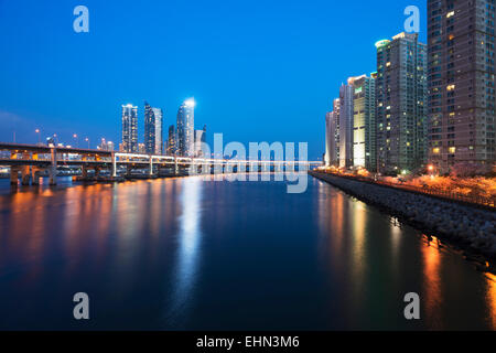 L'Asie, République de Corée, Corée du Sud, Pusan, city skyline Banque D'Images