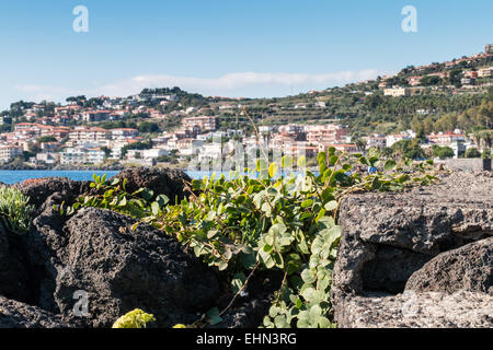 Capomulini Sicile célèbre petite ville près de Catane et Acitrezza Banque D'Images