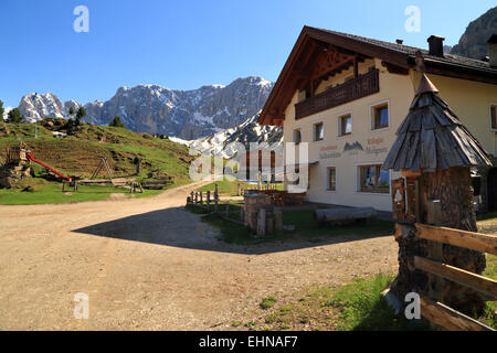 Mahlknechthütte Schutzhaus, Alpe di Siusi, le Tyrol du Sud, Italie / Refuge Molignon, Alpe di Siusi, Alto Adige, Italie Banque D'Images