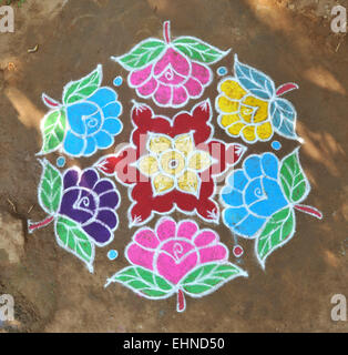 Kolams dans le village de Kuilapalayam, lors de Pongal fête des récoltes. Tamil Nadu, Inde. Banque D'Images