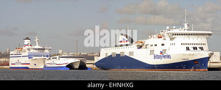 Brittany Ferries, navires et Catamaran, Le Havre, Normandie, France Banque D'Images