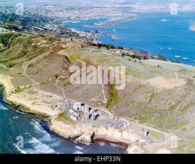 Photographie aérienne du Pt Loma, prise le 15 novembre 1960, offrant une vue de la zone côtière de San Diego, Californie. Banque D'Images