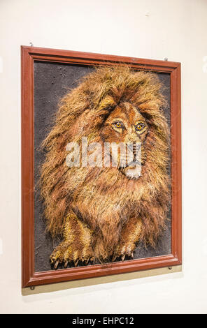 Photo d'un lion fabriqué à partir de fibre de coco (coir), Musée de Coco, Cochin (Kochi), Kerala, Inde du sud Banque D'Images