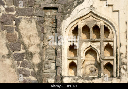 Détails architecturaux de 400 ans ruiné Golconda fort,Hyderabad, Inde Banque D'Images