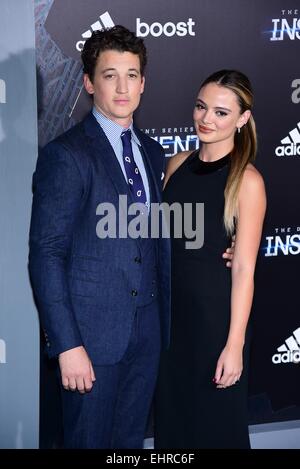 New York, NY, USA. Mar 16, 2015. Miles Teller, petite amie Keleigh Sperry à arrivés pour la série divergente : Première mondiale d'insurgés, Ziegfeld Theatre, New York, NY 16 Mars, 2015. Credit : Gregorio T./Binuya Everett Collection/Alamy Live News Banque D'Images