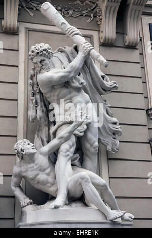 Statue d'Héraclès combattant Antaeus, Michaelertor, Hofburg, Vienne Banque D'Images