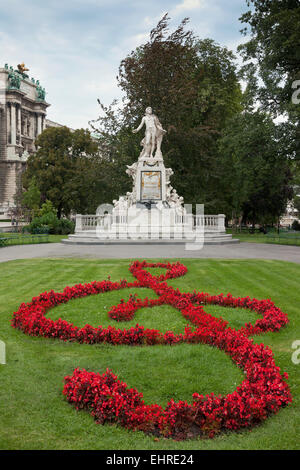 Statue de Mozart, Burggarten, Vienne Banque D'Images